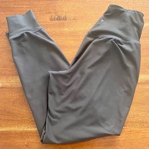 ✨Last Chance✨ Old Navy Elevate Joggers